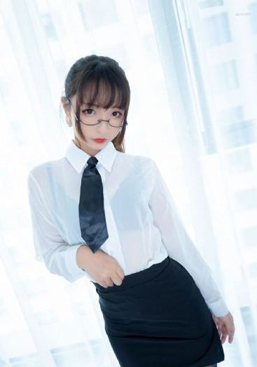 年轻的女教师2免费_HD高清免费观看
